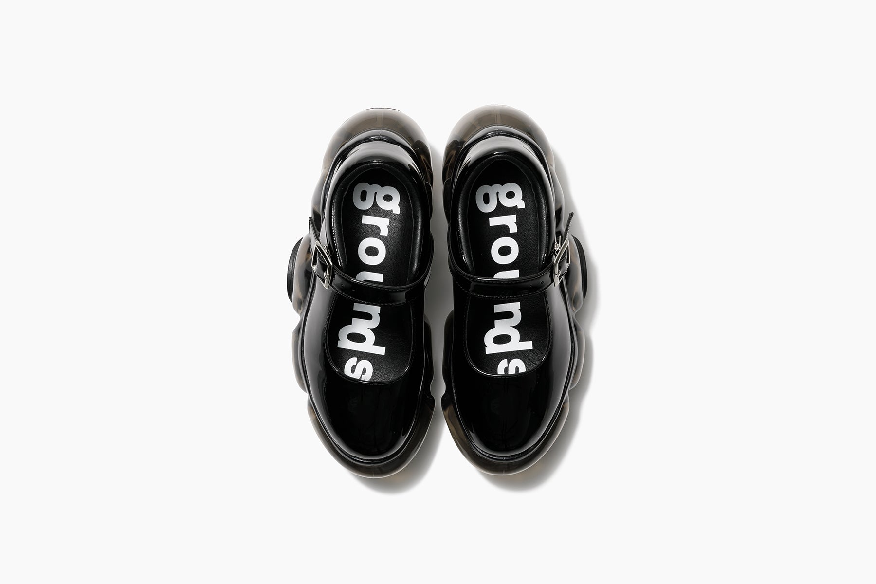 grounds MOOPIE PEBBLE　BLACK ENAMEL / BLACK