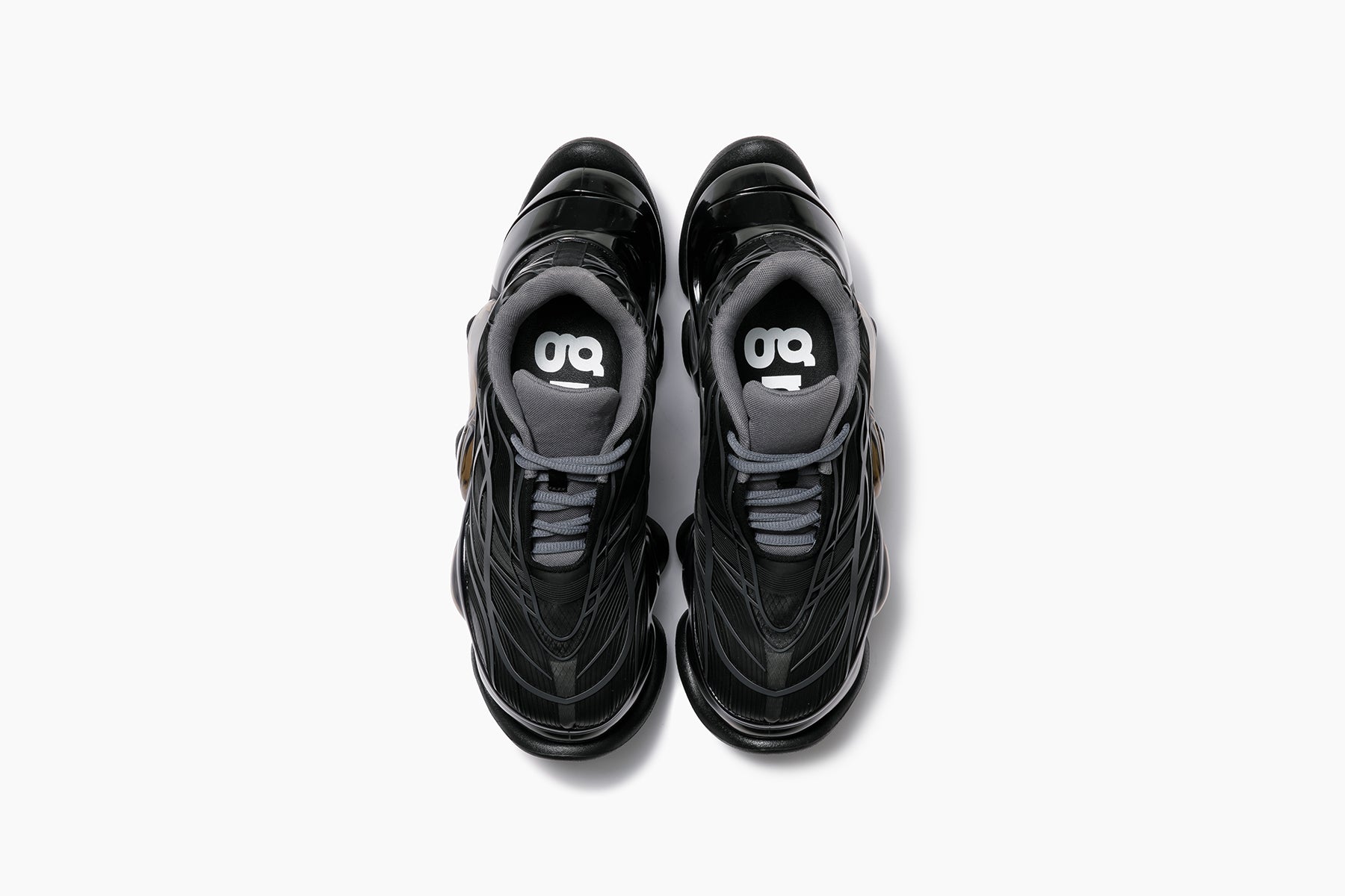 grounds SKYSCRAPER WIRE　BLACK / BLACK SOLID