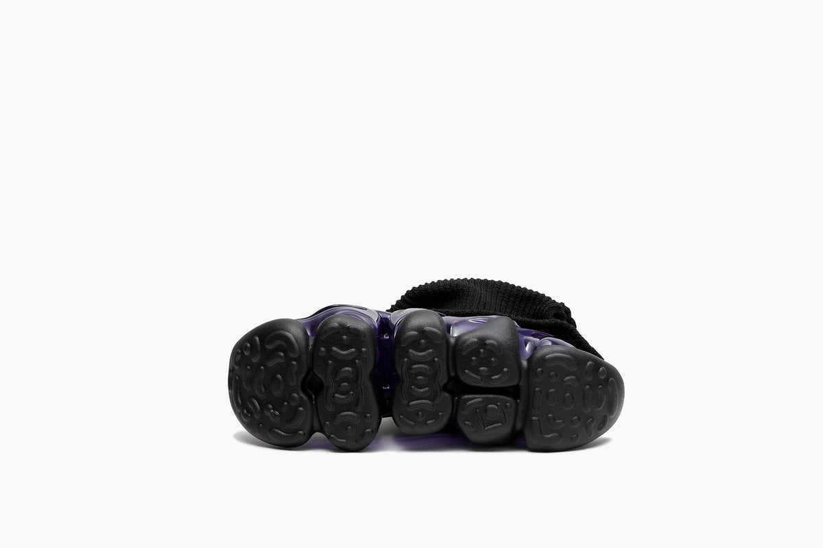 grounds SKYSCRAPER LOOSE SOCKS KNIT BLACK / PURPLE